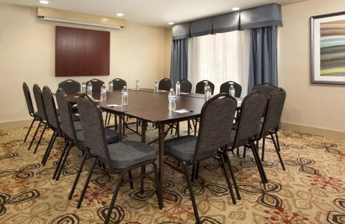Berea Hotel | Top-Rated Holiday Inn Express Berea with Pool & Breakfast