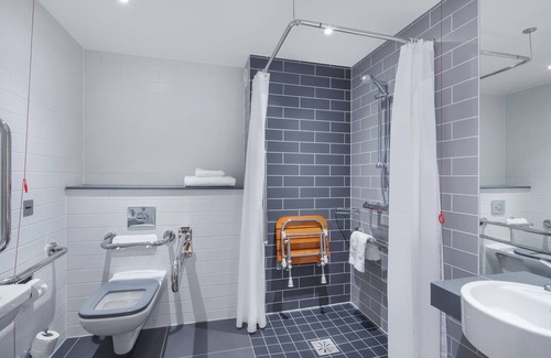 Convention Quarter Hotel | Discover Holiday Inn Express Birmingham - City Centre with Top Amenities