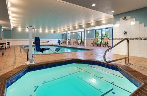 Lockwood Hotel | Relaxing Stay at Holiday Inn Express Billings East