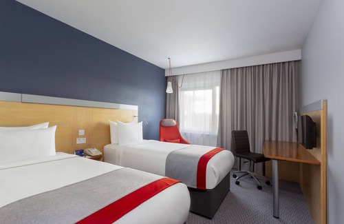 Redditch Hotel | Comfortable Stay at Holiday Inn Express Birmingham Redditch