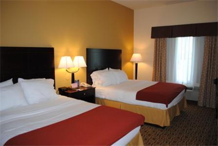 Boonville Hotel | Discover Holiday Inn Express Boonville with Pool & Breakfast