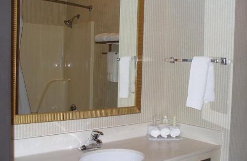 Boonville Hotel | Discover Holiday Inn Express Boonville with Pool & Breakfast
