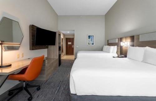 Crystal River Hotel | Cozy Retreat at Holiday Inn Express Crystal River, IHG Hotel