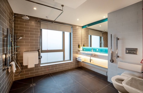 Cambourne Hotel | Top-Rated Holiday Inn Express Cambridge West Cambourne Hotel
