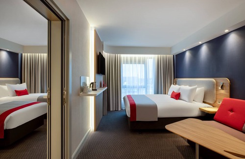 Cambourne Hotel | Top-Rated Holiday Inn Express Cambridge West Cambourne Hotel