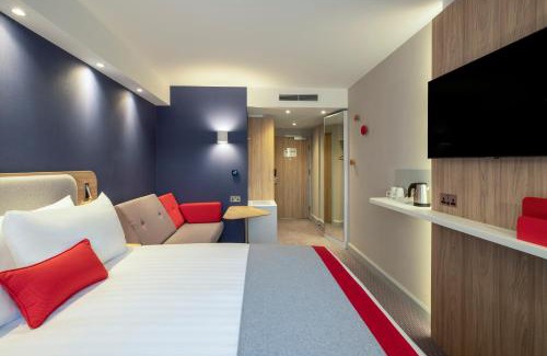 Cambourne Hotel | Explore Holiday Inn Express Cambridge West - Cambourne Today