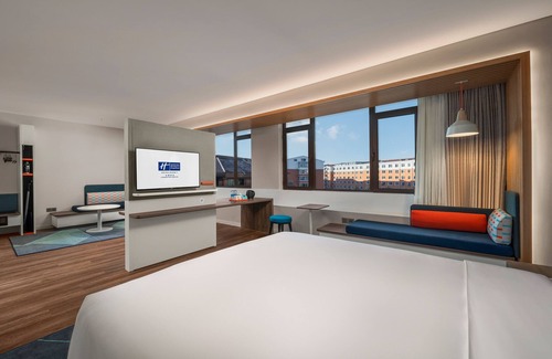 Changchun Hotel | Top-Rated Holiday Inn Express Changchun Jingyue Stay