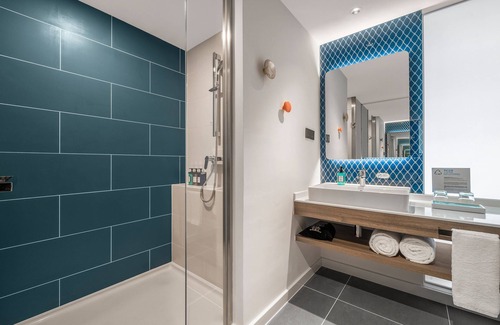 Changchun Hotel | Top-Rated Holiday Inn Express Changchun Jingyue Stay
