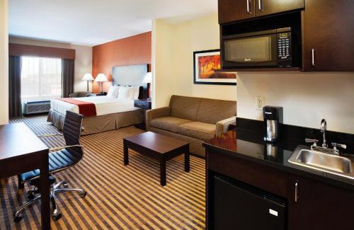 Matthews Hotel | Discover Holiday Inn Express Charlotte Southeast - Matthews