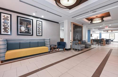 Matthews Hotel | Discover Holiday Inn Express Charlotte Southeast - Matthews
