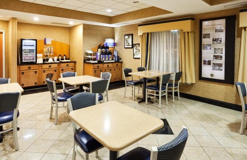 Gastonia Hotel | Convenient Stay at Holiday Inn Express Charlotte West