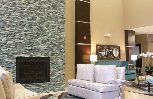 Cleveland Hotel | Top-Rated Holiday Inn Express Cleveland Northwest with Pool