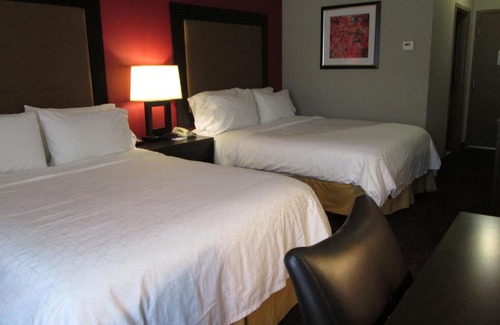 Cloverdale Hotel | Comfortable Stay at Holiday Inn Express Cloverdale, IHG Hotel