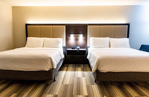 Tuttle West Hotel | Inviting Holiday Inn Express Columbus-Dublin with Pool & Breakfast