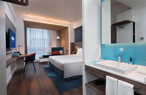 Humen Hotel | Discover Holiday Inn Express Dongguan Humen: Family Friendly Stay