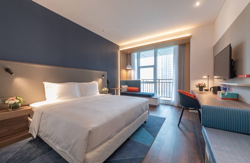 Humen Hotel | Discover Holiday Inn Express Dongguan Humen: Family Friendly Stay