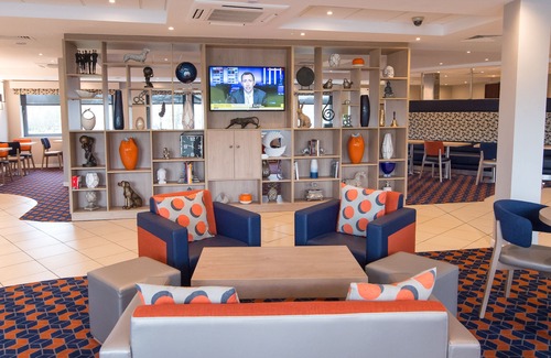 Dunfermline Hotel | Convenient Stay at Holiday Inn Express Dunfermline, IHG