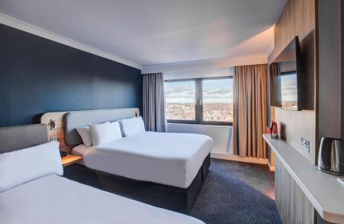 Ravelston Hotel | Convenient Stay at Holiday Inn Express Edinburgh City West