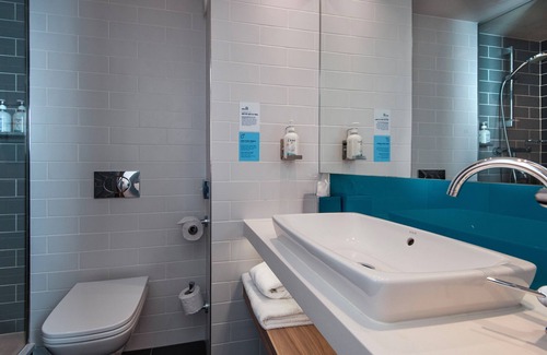 Exeter Hotel | Guest Rated 9/10 at Holiday Inn Express Exeter City Centre