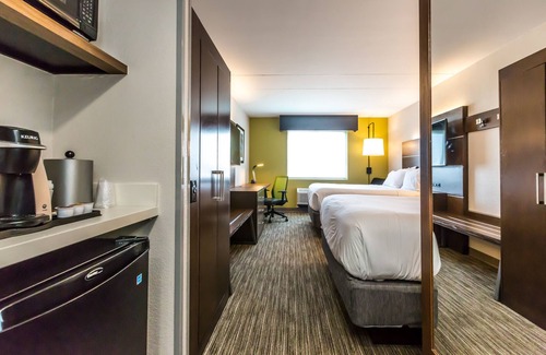 Exton Hotel | Discover Holiday Inn Express Exton: Family-Friendly Retreat