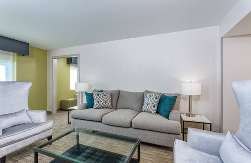 Exton Hotel | Discover Holiday Inn Express Exton: Family-Friendly Retreat