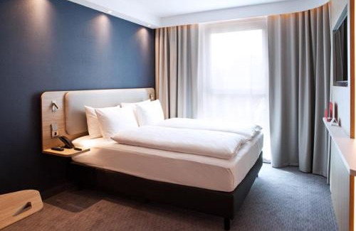 Fuerth Hotel | Discover Holiday Inn Express Fürth: Guest Rated 8.7/10