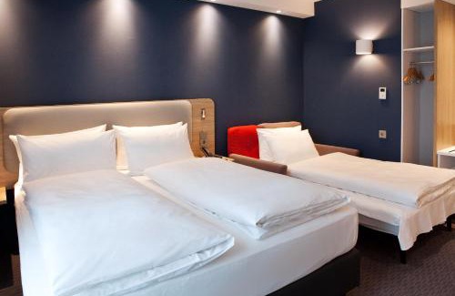 Fuerth Hotel | Discover Holiday Inn Express Fürth: Guest Rated 8.7/10