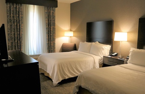 Fredericksburg Hotel | Convenient Holiday Inn Express Fredericksburg Southpoint Hotel