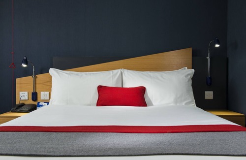 Stoke-on-Trent Hotel | Convenient Stay at Holiday Inn Express Stoke On Trent