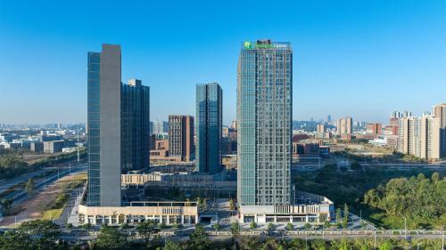Panyu Hotel | Holiday Inn Express Guangzhou University Town - Shuttle Service During Canton Fair - Free Morning & Evening Transfers to or from Canton Fair Complex