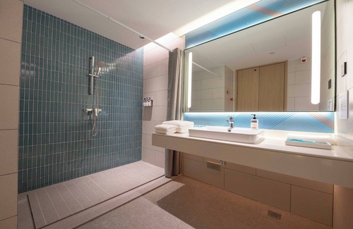 Guanshanhu District Hotel | Convenient Stay at Holiday Inn Express Guiyang Airport