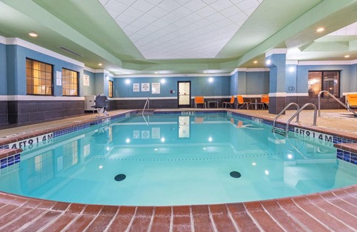 Guymon Hotel | Pet-Friendly Holiday Inn Express Guymon with Ocean Views