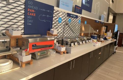 Hermosa Beach Hotel | Modern Comfort at Holiday Inn Express Hermosa Beach