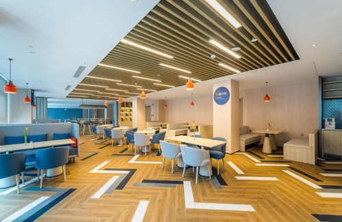 Xiaoshan Hotel | Discover Holiday Inn Express Hangzhou Airport - Guest Favorite!