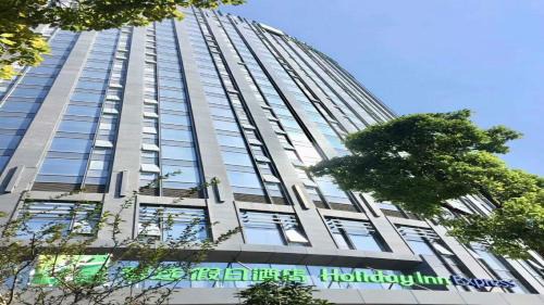 Gongshu Hotel | Budget-Friendly Stay at Holiday Inn Express Hangzhou Gongshu