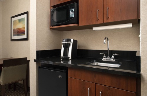 Chambersburg Hotel | Family-Friendly Holiday Inn Express Chambersburg with Pool