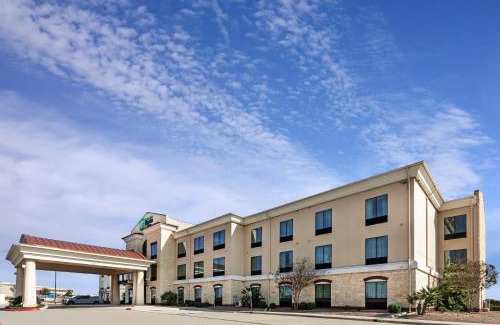 Floresville Hotel | Discover Holiday Inn Express Hotel & Suites Floresville