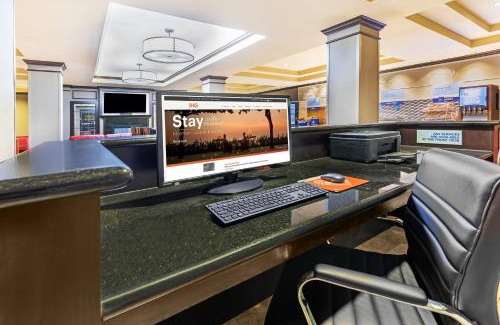 Floresville Hotel | Discover Holiday Inn Express Hotel & Suites Floresville