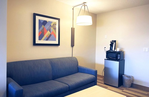 Logansport Hotel | Comfortable Stay at Holiday Inn Express Logansport