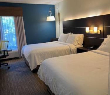 Fort Payne Hotel | Discover Comfort at Holiday Inn Express Fort Payne Hotel