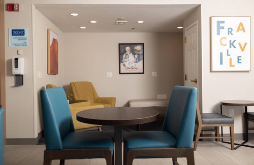 Frackville Hotel | Comfortable Holiday Inn Express Hotel & Suites Frackville