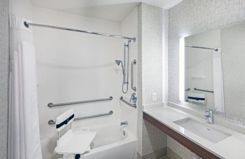 Jasper Hotel | Top Rated Holiday Inn Express Hotel & Suites Jasper Experience