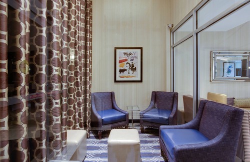 Laurel Hotel | Comfortable Holiday Inn Express Hotel and Suites Laurel Stay