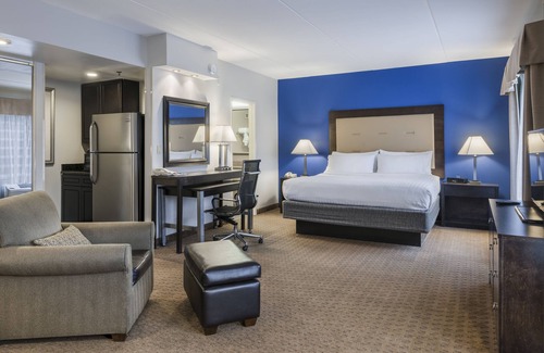 Laurel Hotel | Comfortable Holiday Inn Express Hotel and Suites Laurel Stay
