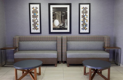 Athens Hotel | Guest Favorite: Holiday Inn Express Hotel & Suites Athens