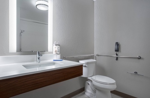 Clinton Hotel | Experience Comfort at Holiday Inn Express in Clinton