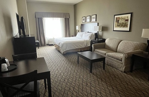 Deming Hotel | Relax at Holiday Inn Express Hotel & Suites Deming Mimbres Valley
