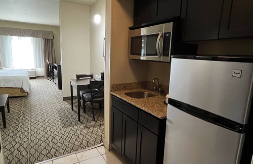 Deming Hotel | Relax at Holiday Inn Express Hotel & Suites Deming Mimbres Valley