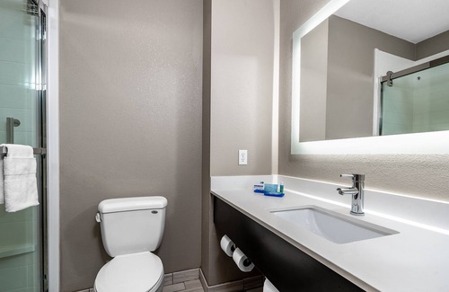 Kilgore Hotel | Top-Rated Holiday Inn Express Hotel & Suites Kilgore Awaits