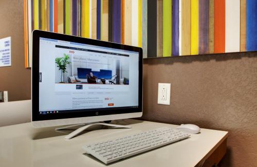 Lebanon Hotel | Convenient Stay at Holiday Inn Express Hotel & Suites Lebanon